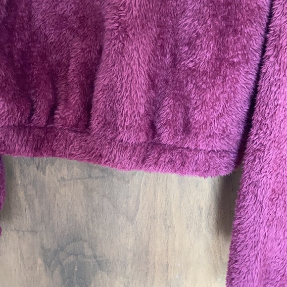 Last Chance❌ 💜$8ifbundle3 Soft dark red fuzzy comfy hoodie size L juniors - Picture 6 of 14